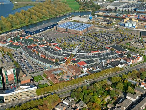 roermond designer outlet maastricht.